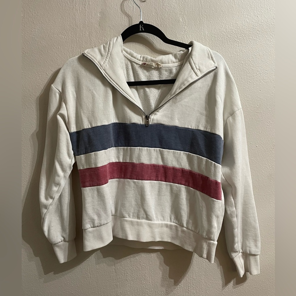 Women’s zip up crew neck sweatshirt!